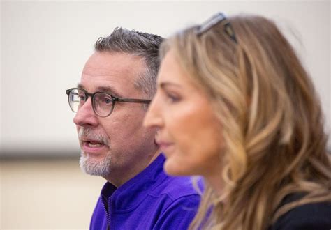 La spaeks - Jan 5, 2024 · Jan. 5, 2024 10:22 AM PT. In their continued climb back to WNBA relevance, the Sparks hope their third general manager will be the charm. The three-time WNBA champions have hired former Texas ... 